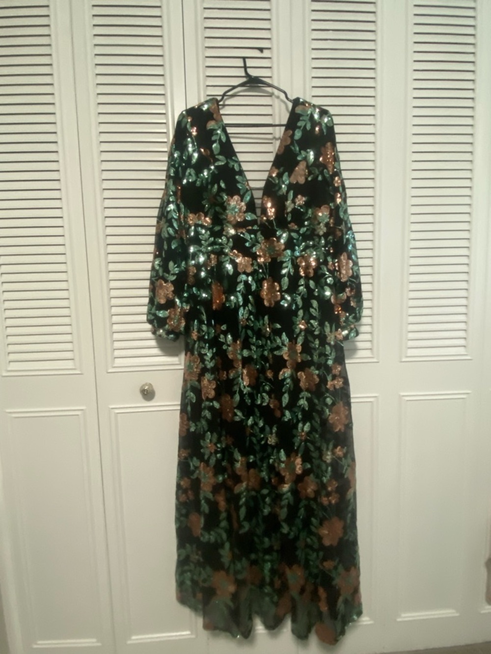 Black Sequin Floral V-Neck Evening Dress